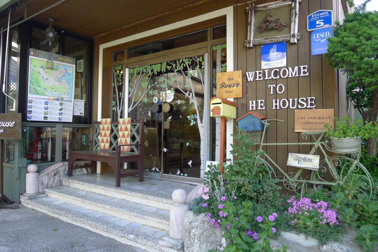 The House Hostel Sokcho Exterior photo